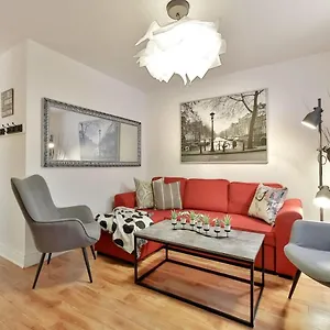 studios-montcalm-montreal.hotels-in-montreal.org/